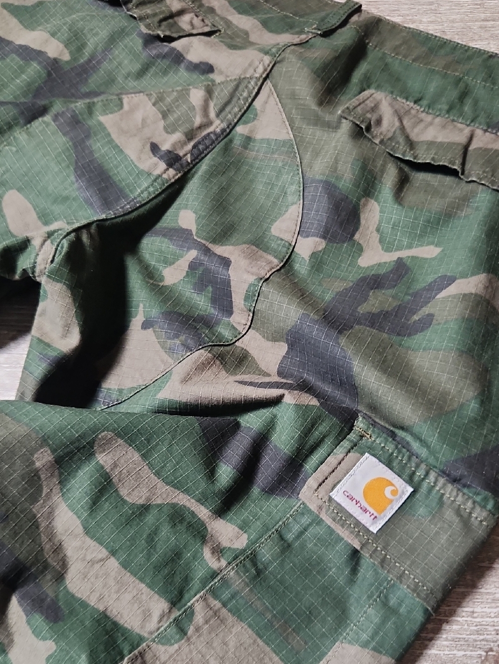 Carhartt WIP Men's Green Woodland Camo Ripstop Cargo Pants - Picture 9 of 9